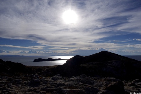 Coucher de soleil sur le lac Titicaca depuis l'ile du Soleil