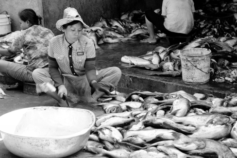 Scène de vie du marché de Psar Prahoc
