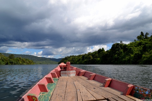 Navigation sur la rivière Tataï