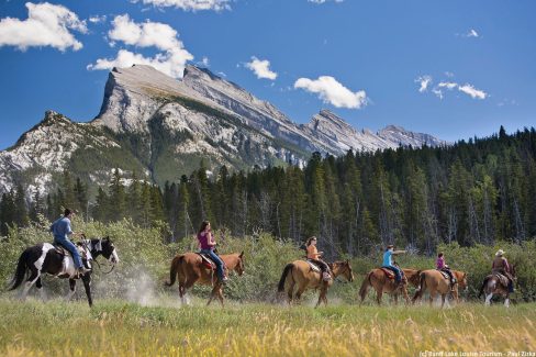 Balade à cheval dans le parc national de Banff