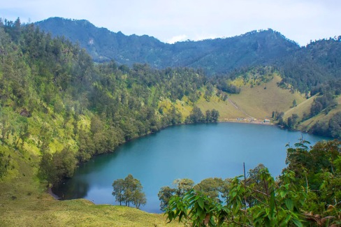 Paysage du lac Ranu Kumbolo