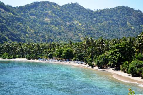 Plage sauvage sur la côte nord ouest de Lombok