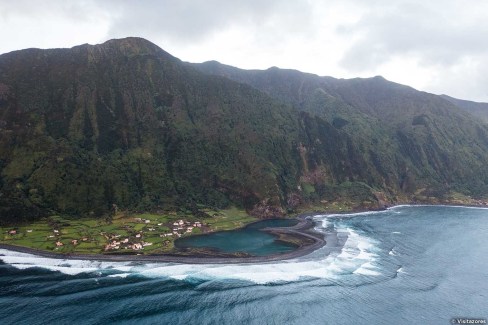 Fajã da Caldeira de Santo Cristo, sur l'île de São Jorge