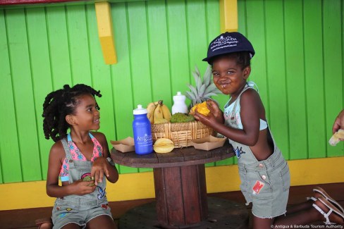 Scène de vie locale à Antigua