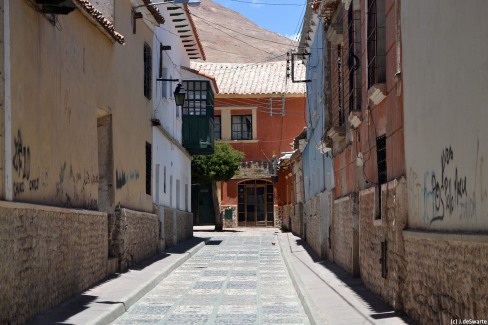 Rue colorée à Potosi