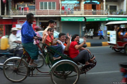 Parcourir les villes en famille en cyclo-pousse
