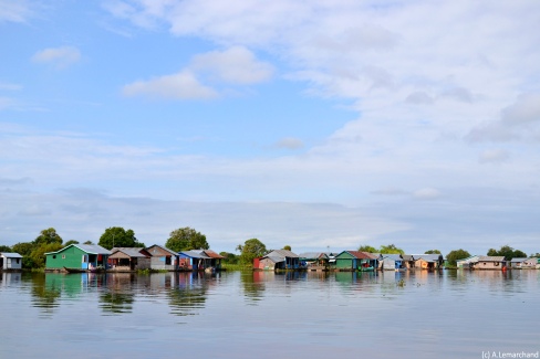 Village sur pilotis sur le Lac Tonlé