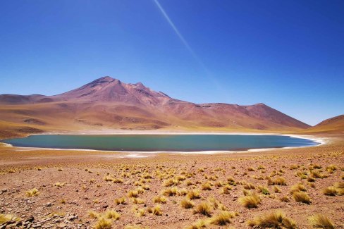 La-Lagune-Miscanti-dans-la-reserve-naturelle-los-Flamingos-a-Atacama-William-Soulivong-web