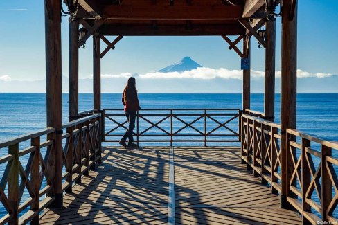 Le-volcan-Osorno-enneige-Chile-Travel-web