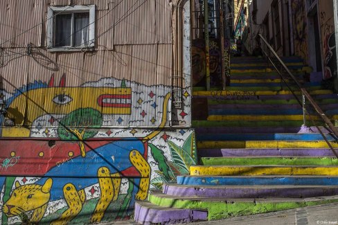 Street-art-a-Valparaiso-Chile-Travel-web