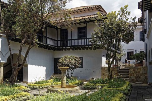 3-Pixabay-Maison-coloniale-dans-Bogota-web