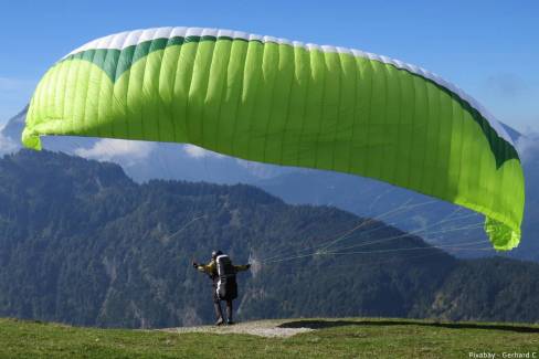 12-San-Gil-Pixabay-Gerhard-C-Parapente-a-San-Gil-web