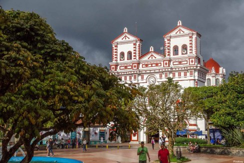 10-Guatape2-Pixabay-Guatape-web