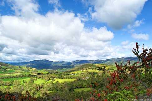 11-Guatavita-2-Flickr-john-sprockel-Vue-depuis-la-laguna-de-Guatavita-web