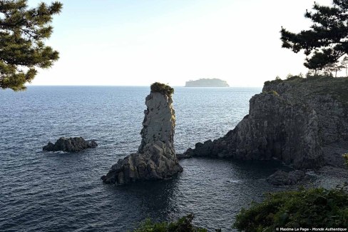 Jeju, Oedolgae rock