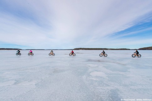 Activité fatbike à Imatra dans l'hiver finlandais