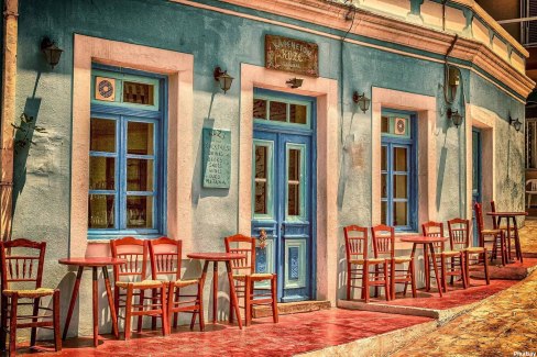 Pause dans un kafenion de Karpathos en Grèce