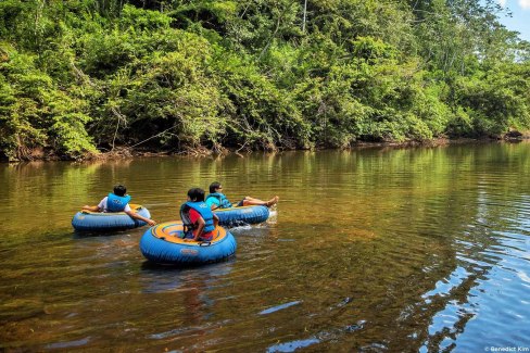 Tubing dans le Cayo District au Belize