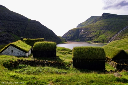 Le village de Saksun sur l'île de Streymoy