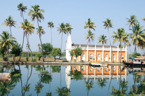 11-Eglise-dans-les-backwaters-web