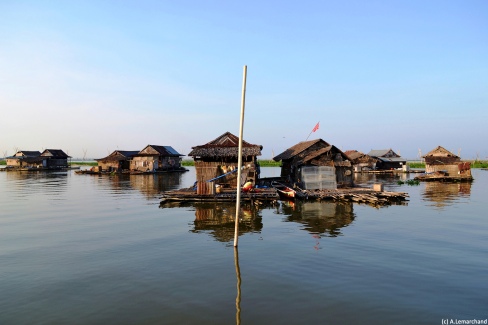 Village flottant au lac Tempe