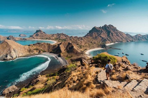 Dimitri-Dim-Pexel-Paysage-de-Pulau-Padar-dans-le-Parc-National-de-Komodo-Ile-de-Flores-web