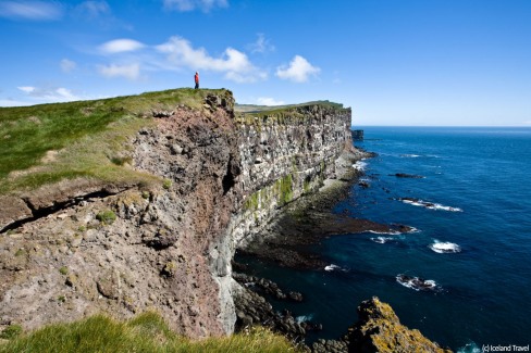 7-IcelandTravel_Latrabjarg