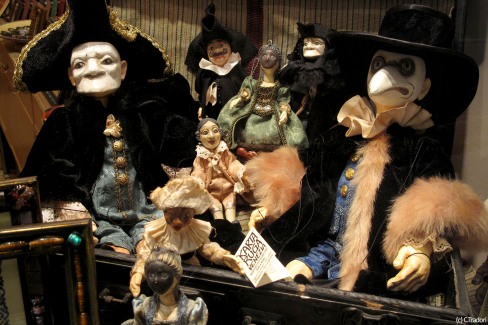 Marionnettes et masques vénitiens