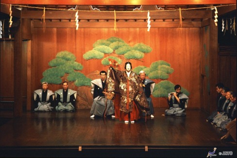 Scene-de-theatre-Noh-a-Kanazawa-JNTO-web
