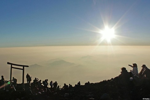 Lever-de-soleil-depuis-le-sommet-du-Mont-Fuji-Pixabay-web