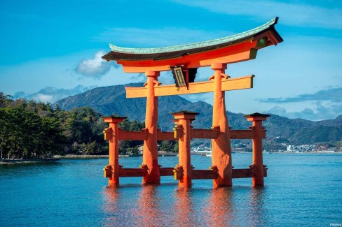 Torii-a-Miyajima-Pixabay-web