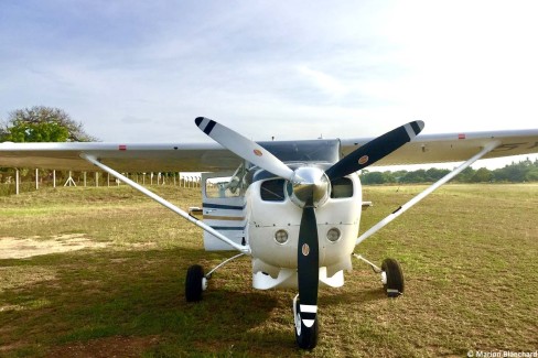 Flying-sagari-en-Cessna-206-Marion-Blanchard-web