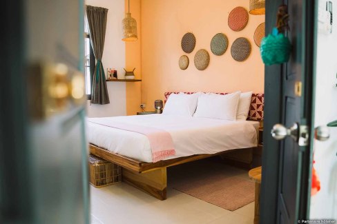 Couleurs acidulées et ambiance 70s à Luang Prabang