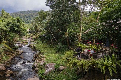 Lodge lové en pleine nature dans les forêts protégées du nord du Laos