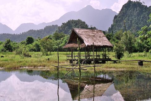 Paysage de la région de Vang Vieng entre Luang Prabang et Vientiane au nord du Laos