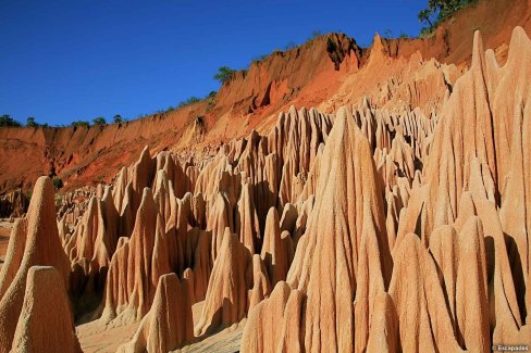 Monde-Authentique-Madagascar-nord-les-tsingy-rouges-Escapades