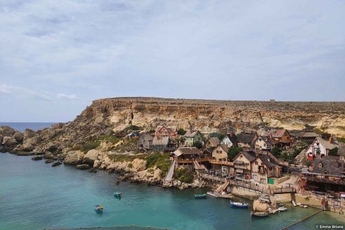 Vue sur le Popeye Village à Malte