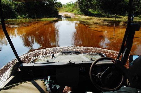 Un 4x4 est indispensable pour parcourir les pistes de la Bande de Caprivi