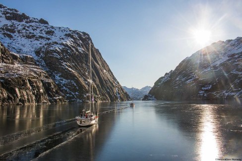 Navigation sur le Trollfjord