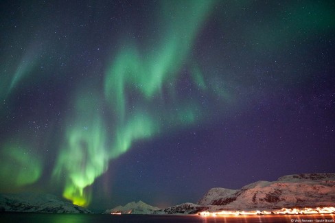 10-Northern-Lights-at-Skullsfjord-Kvaloya-Gaute-Bruvik-visitnorway-web