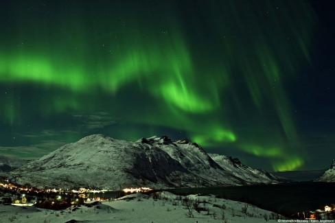 Aurore boréale sur les hauteurs de Tromsø