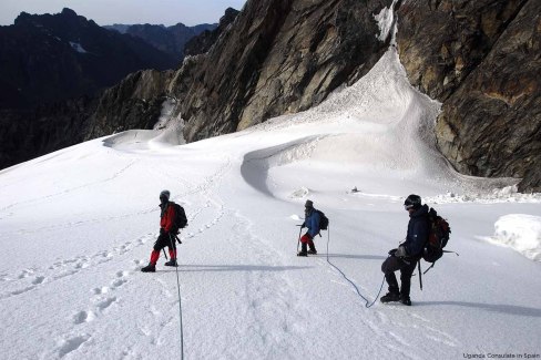 Trek-dans-la-neige-Mt-Rwenzori-Ouganda-web