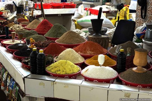 Etal d'épices au marché de Boukhara