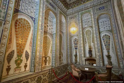 Intérieur d'une salle du palais d'été de l'émir