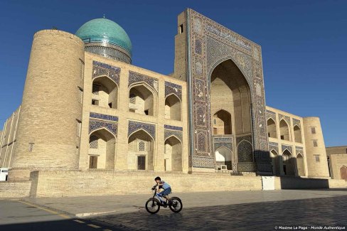 Madrasa Mir-i-Arab à Boukhara