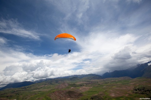 Parapente dans la Vallée Sacrée