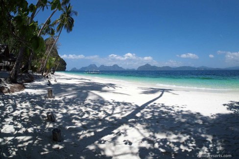 El-Nido-Resorts-Destination-Entalula-Island-Beach-Area-web