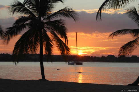 Coucher-de-soleil-sur-les-rivages-de-Lanka-