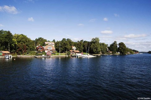 3-VisitSweden-bjorn_tesch-boat_to_grinda