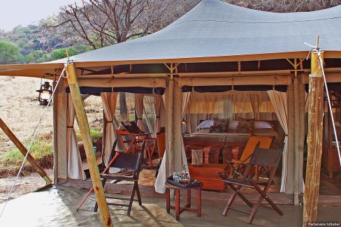 Dormir dans un camp de tentes au plus près des animaux en Tanzanie
